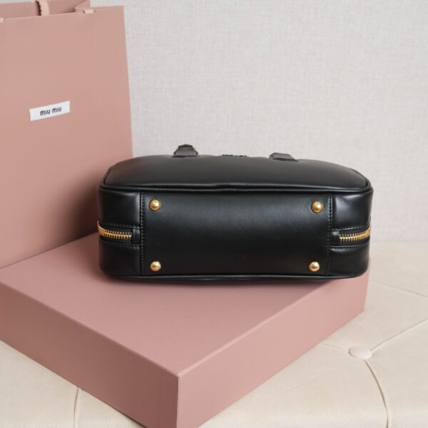 Arcadie leather bag