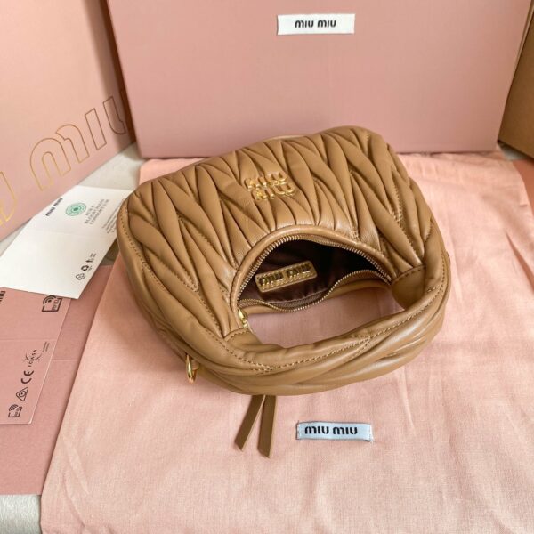 Wander matelassé nappa leather hobo bag