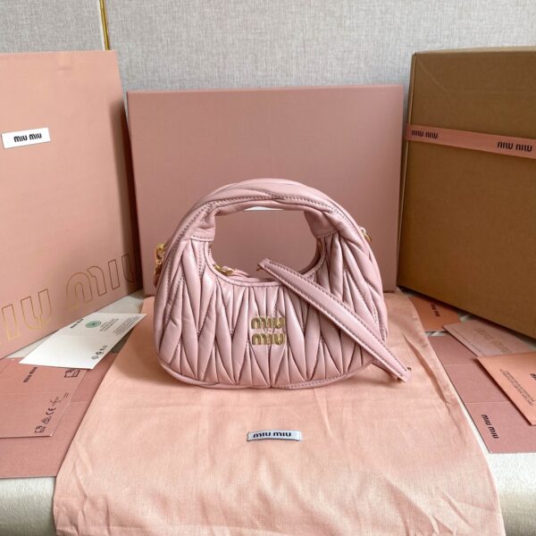 Wander matelassé nappa leather hobo bag