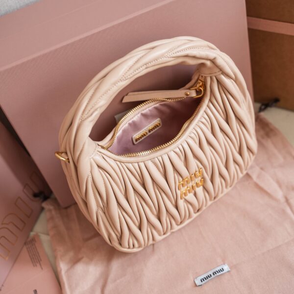 Wander matelassé nappa leather hobo bag