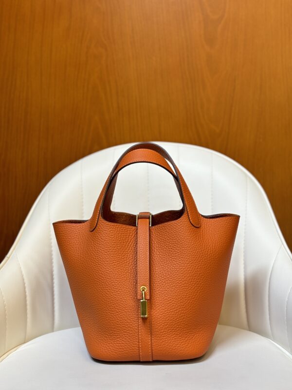 Picotin Lock 18   93 Orange