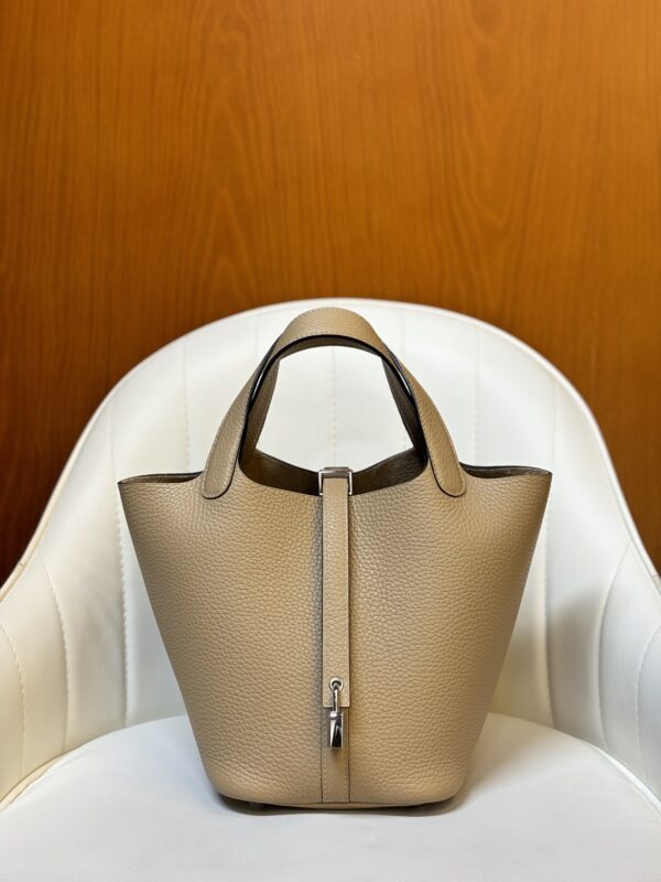 Picotin Lock18  S2 Trench