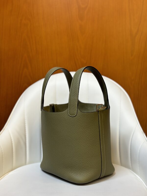 wsxc1743212487715_1 Picotin Lock18 Q1 Saug