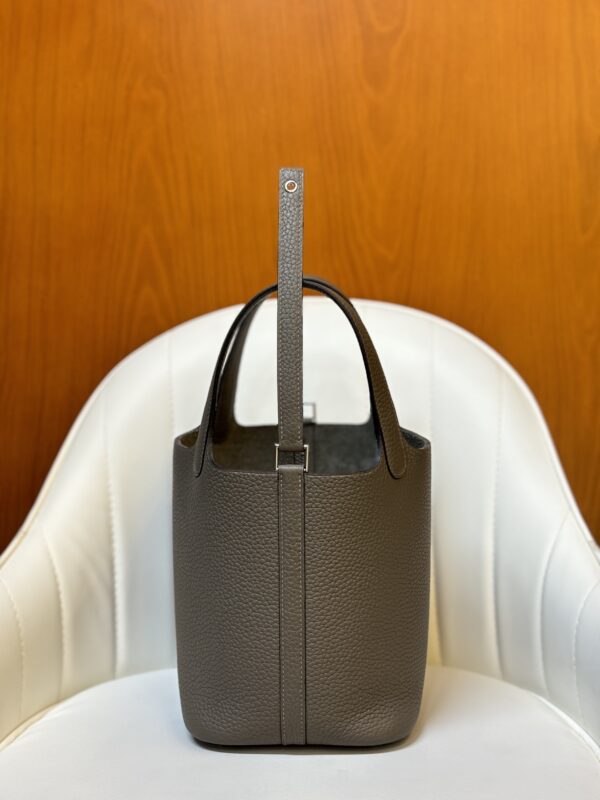 Picotin Lock18  8F Étain