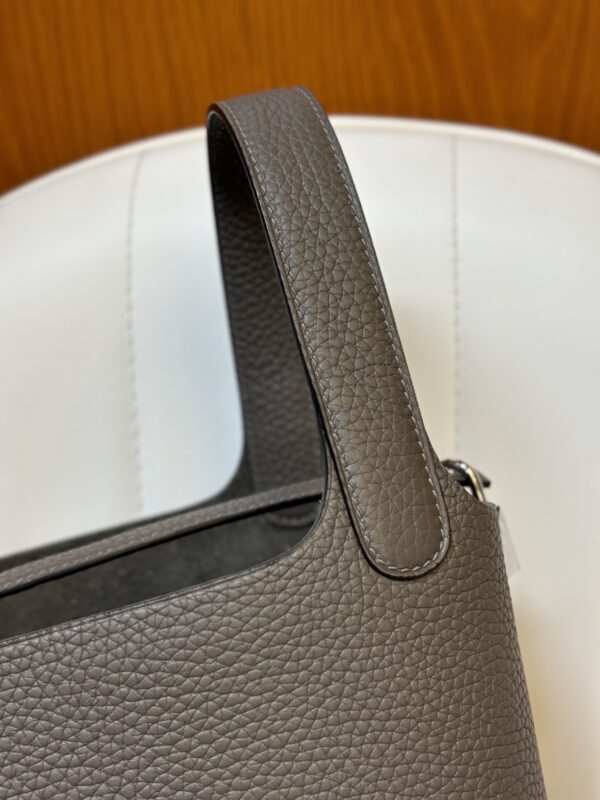 Picotin Lock18  8F Étain