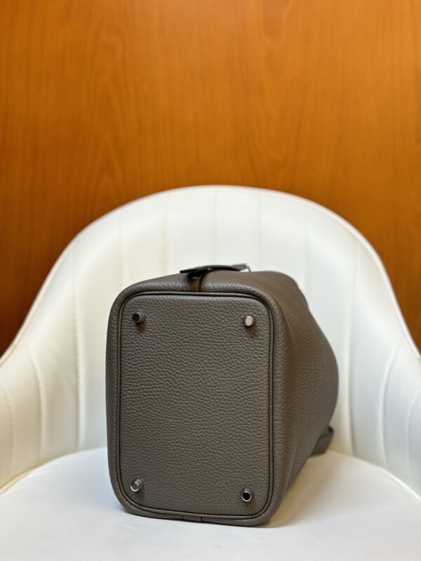 Picotin Lock18  8F Étain