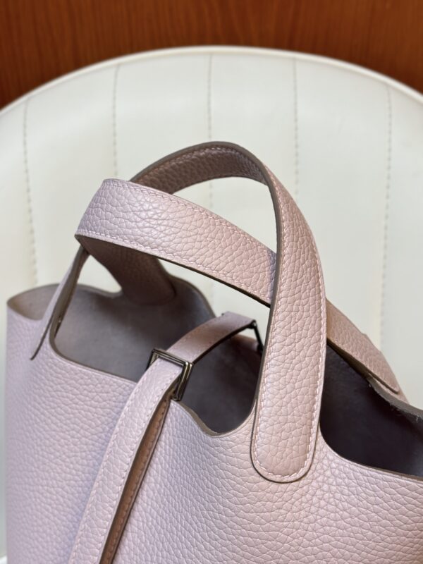 Picotin Lock18  09 Mauve Pale