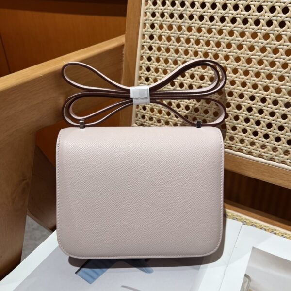 Constance19 09 Mauve Pale