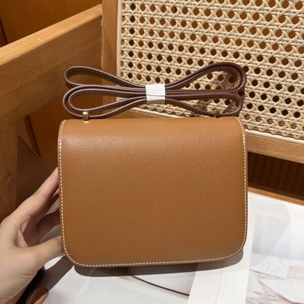 Constance 19  37 Gold