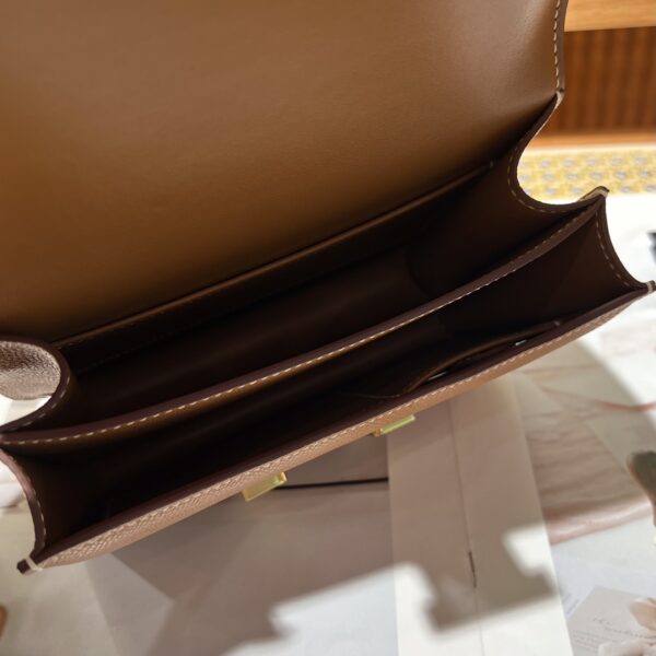 Constance 19  37 Gold