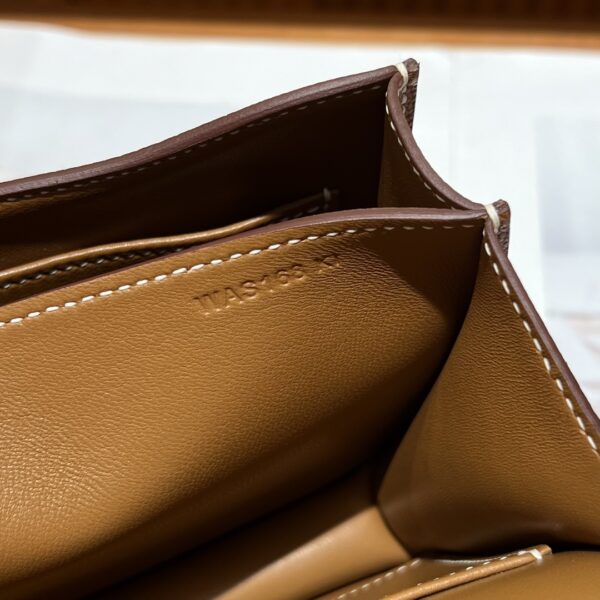 Constance 19  37 Gold