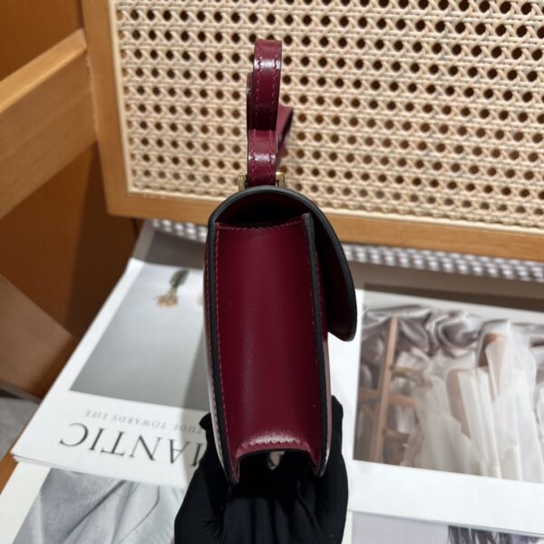 Constance elan Box Leather