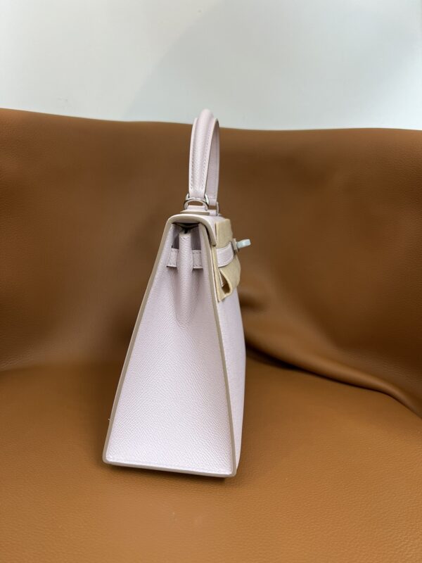 Kelly 25  09 Mauve Pale