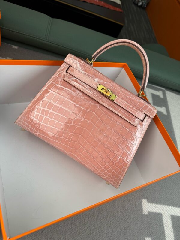 3Q Rose Sakura Kelly