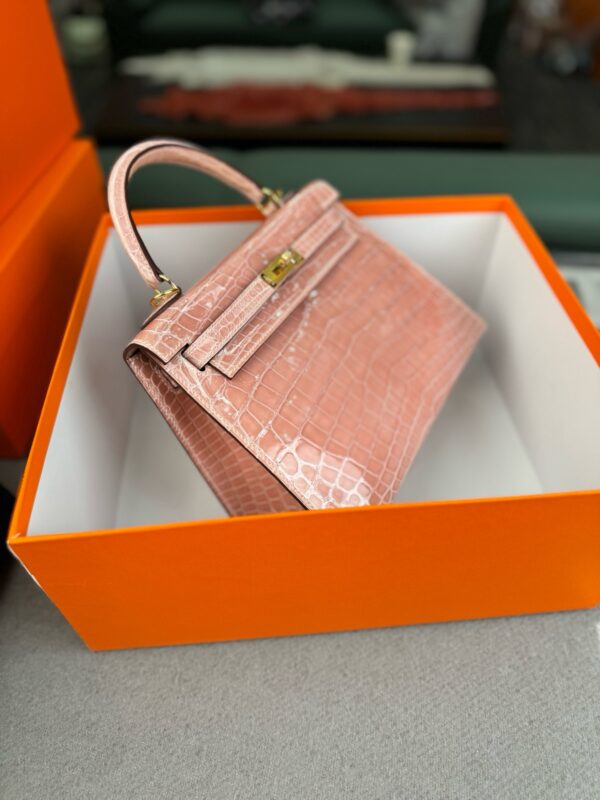 3Q Rose Sakura Kelly