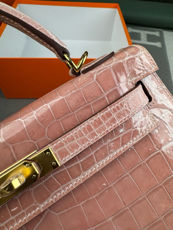 3Q Rose Sakura Kelly