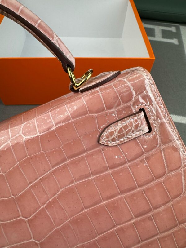 3Q Rose Sakura Kelly