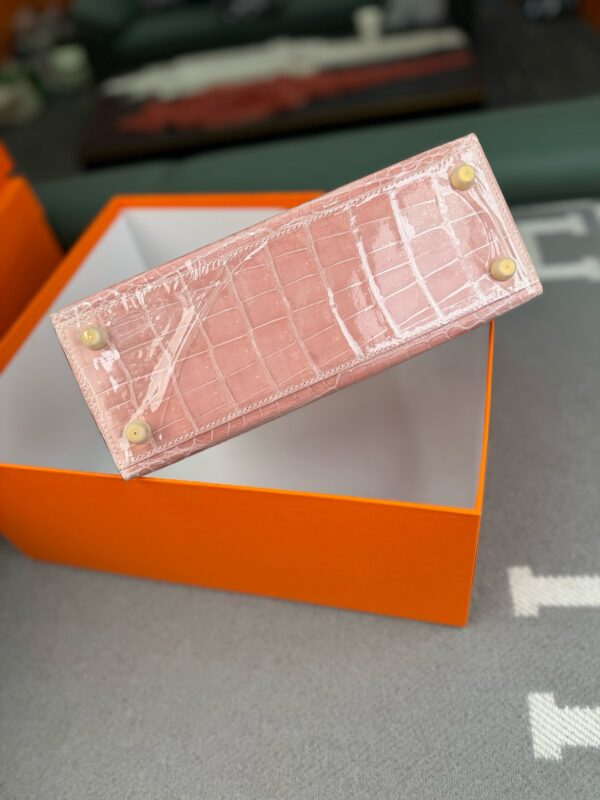 3Q Rose Sakura Kelly