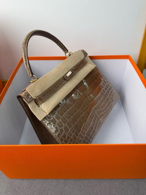 微信图片_202503260227453 Cc24 tabac-camel Kelly28